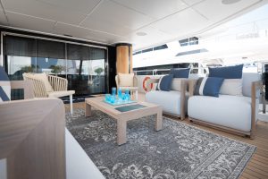 Aft Deck Seating Area (main Deck)